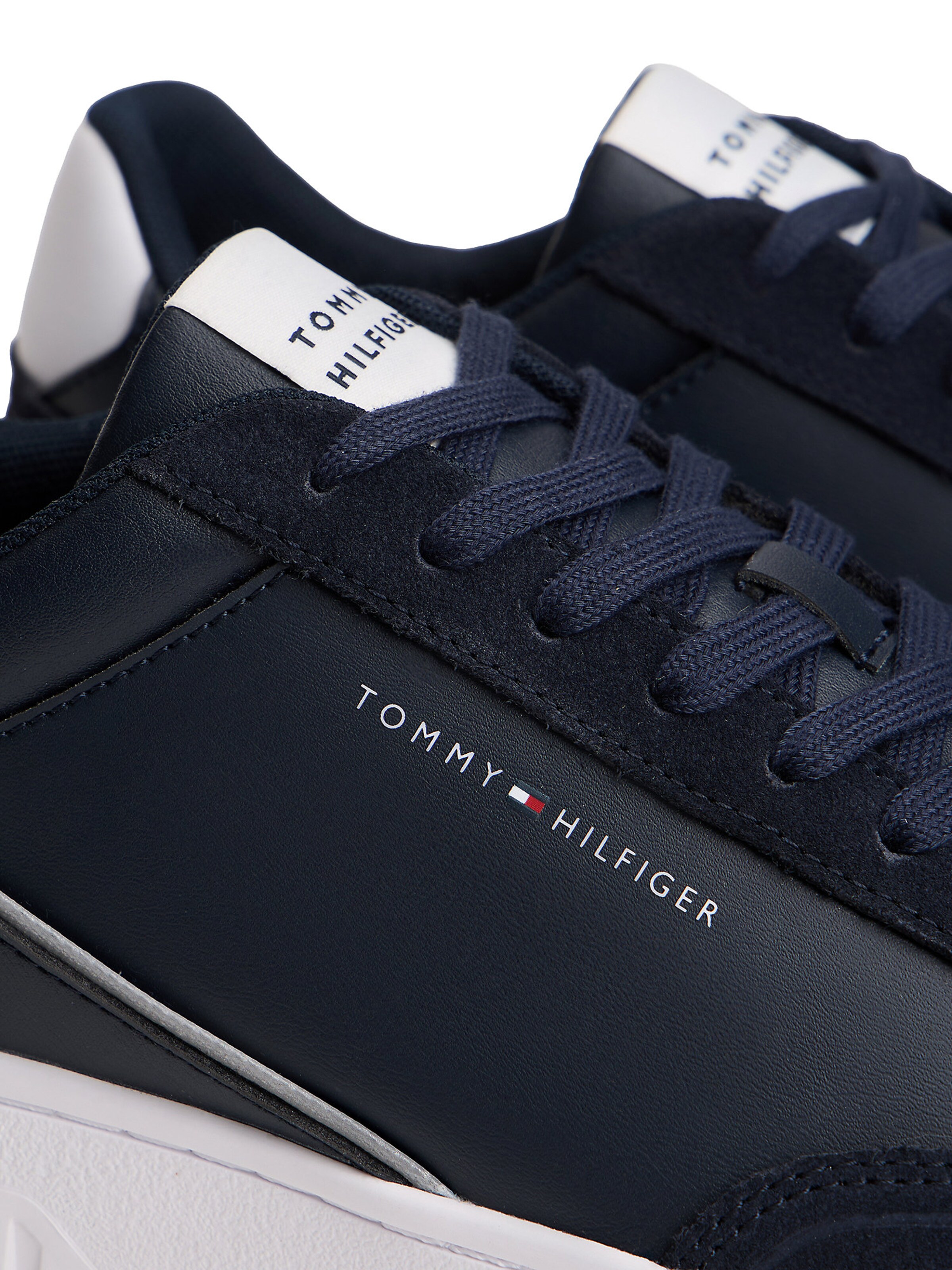 TOMMY HILFIGER Sneaker in Blau