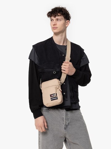 smėlio EASTPAK Rankinė su ilgu dirželiu 'The One'