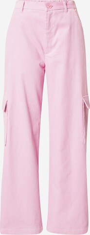 Regular Pantalon cargo Monki en rose : devant