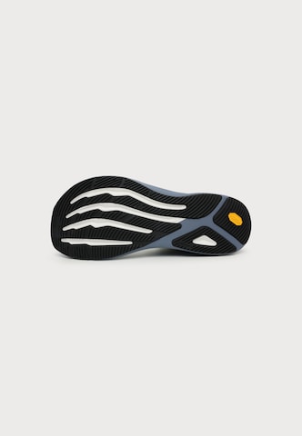 Sneaker de alergat 'TORIN 9' de la Altra pe alb