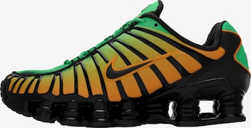 Nike SportswearNiske tenisice 'SHOX' - zelena boja: prednji dio