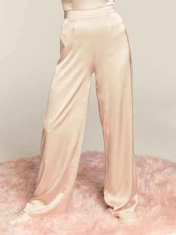 Wide Leg Pantalon 'Kira' LENI KLUM x ABOUT YOU en beige : devant