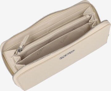 Calvin Klein Portemonnaie 'Gracie' in Beige