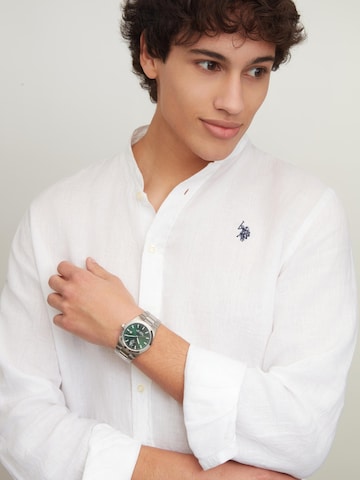 U.S. POLO ASSN. - Reloj analógico 'George' en verde: frente