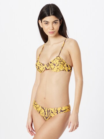 Nasty Gal Balconette Bikini in Geel: voorkant