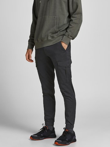 JACK & JONES Slimfit Gargohousut 'Marco Joe' värissä musta