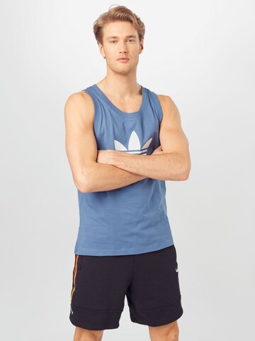 Tricou de la ADIDAS ORIGINALS pe albastru: față