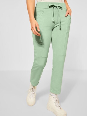 STREET ONE Regular Pants in Green: front