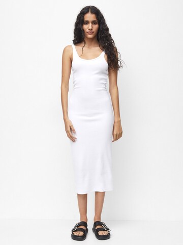 Robe Pull&Bear en blanc : devant