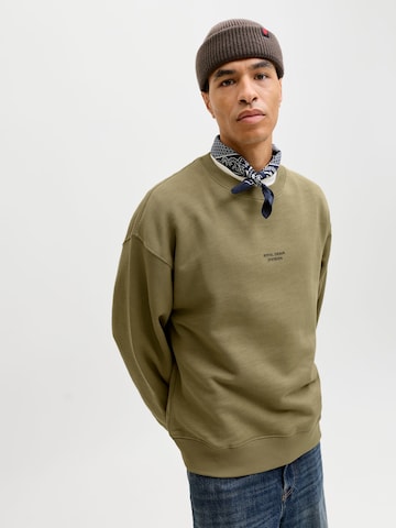 R.D.D. ROYAL DENIM DIVISION Sweatshirt 'RDDALBERT' in Green
