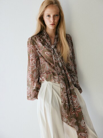 MANGO Blouse in Groen: voorkant