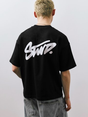 Pull&Bear T-Shirt 'STWD' in Schwarz: Vorderseite