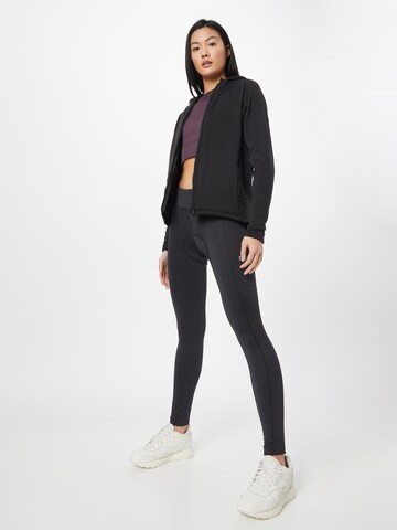 Skinny Pantaloni sport de la JACK WOLFSKIN pe negru