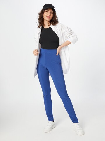 PIECES Skinny Leggings in Blauw