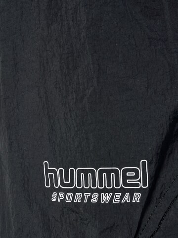 Hummel Regular Sportshorts in Schwarz