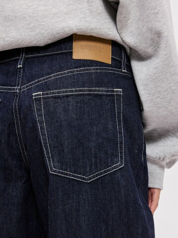 WEEKDAY Свободный крой Джинсы 'Ampel' в Синий