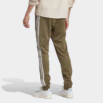 ADIDAS ORIGINALS Tapered Hose 'Adicolor Classics Sst' in Grün
