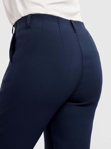 LAURIE Regular Hose 'Taylor' in Blau