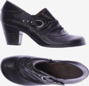 CAPRICE Flats & Loafers in 38,5 in Black: front