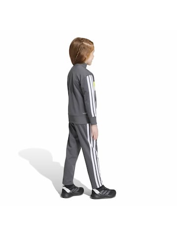 ADIDAS SPORTSWEAR Tréningruha 'Seasonal Essentials Tiberio' - szürke