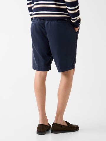 GUESS Regular Chino Pants 'Axel' in Blue