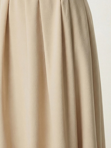 Gonna di Happiness İstanbul in beige