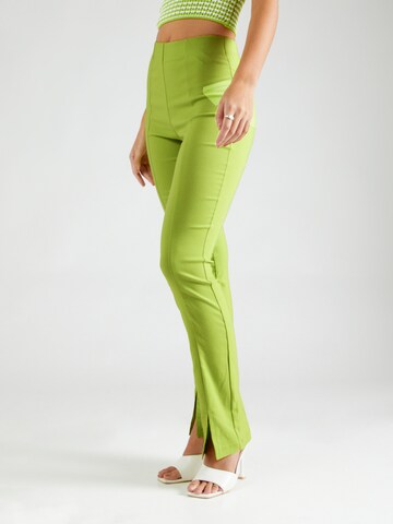 ABOUT YOU x Laura Giurcanu Flared Broek 'Joelle' in Groen