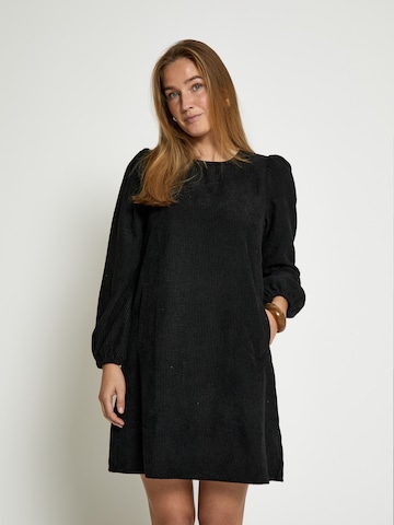 Abito 'Betty' di Peppercorn in nero: frontale
