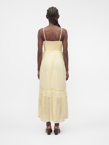 Rochie de vară de la HOLLISTER pe galben