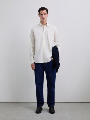 Tricou ' ' de la Scalpers pe bej: față