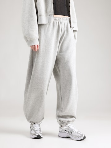 WEEKDAY Tapered Pants 'Ginny' in Grey: front