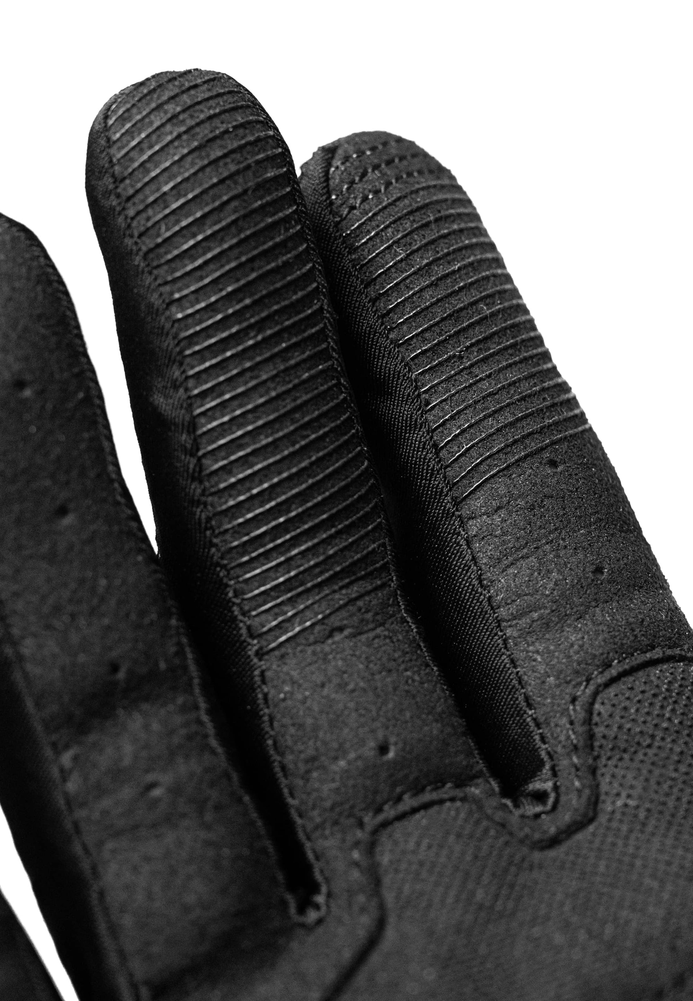 REUSCH Athletic Gloves in Black