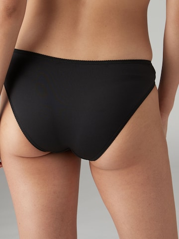 Next Slip in Roze