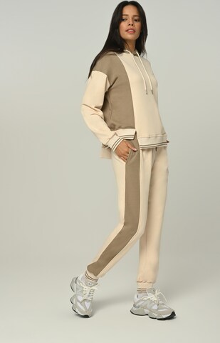 Tom Barron Trainingspak in Beige