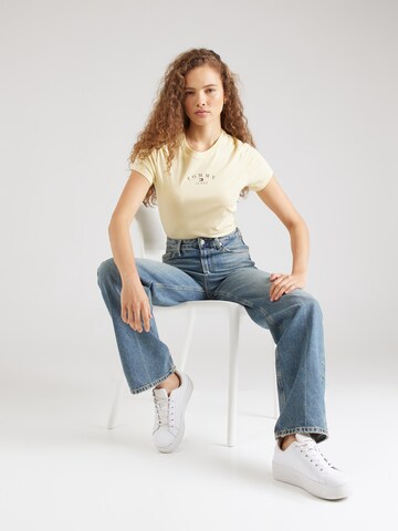 Tommy Jeans Shirt 'Essential' in Yellow