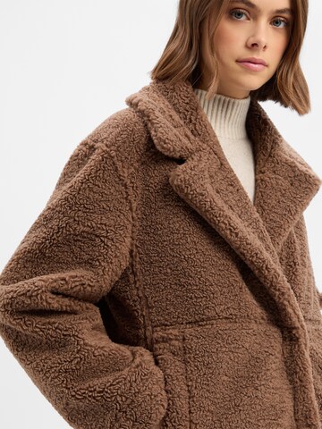 OPUS Tussenjas in Bruin