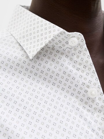 Coupe regular Chemise JACK & JONES en blanc