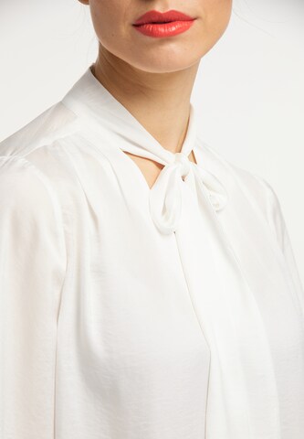 RISA - Blusa en blanco