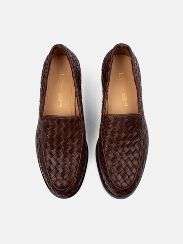 L37 HANDMADE SHOES - Sapato Slip-on 'PURE CLASSIC' em castanho