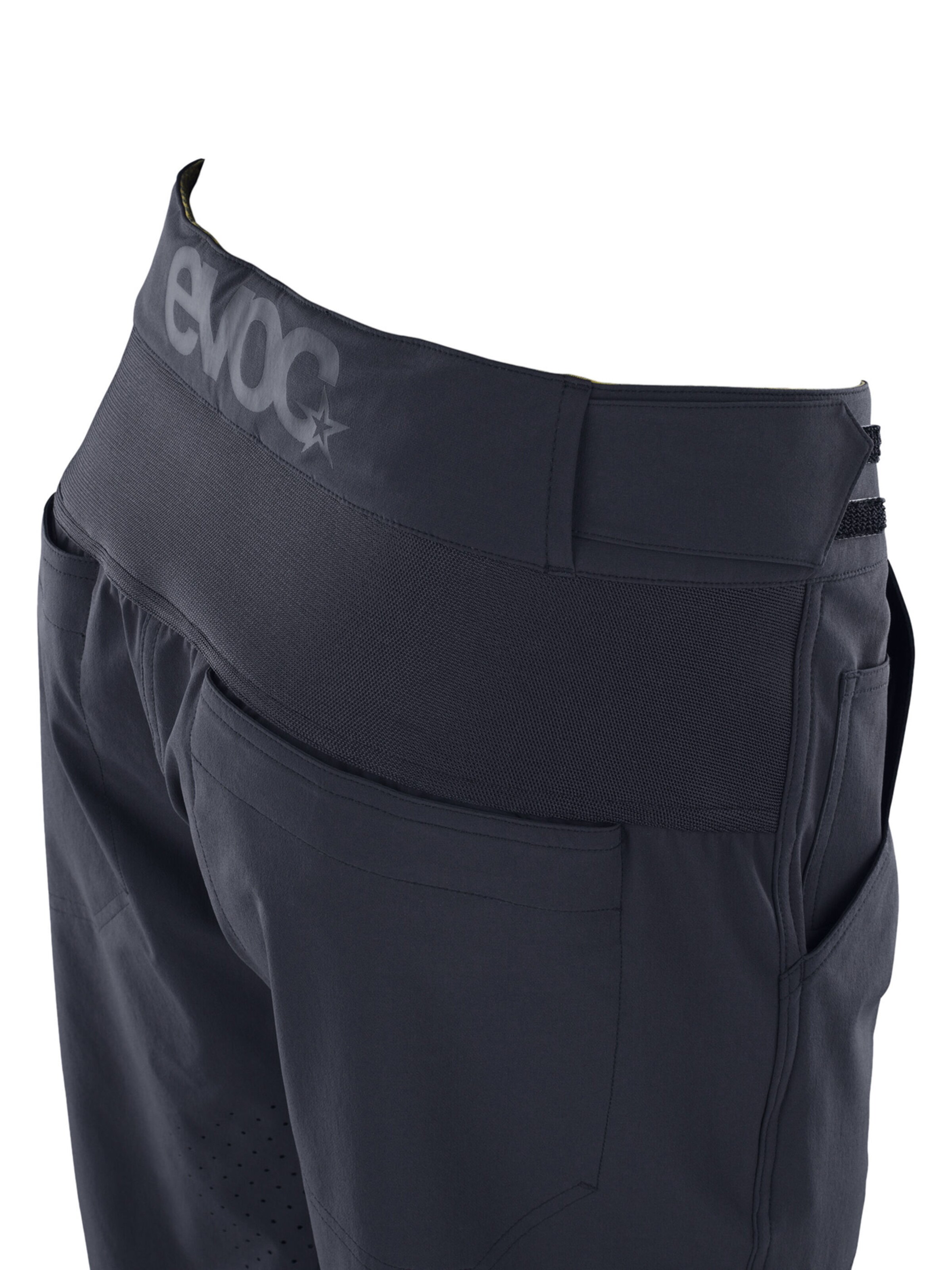 EVOC Regular Shorts in Schwarz