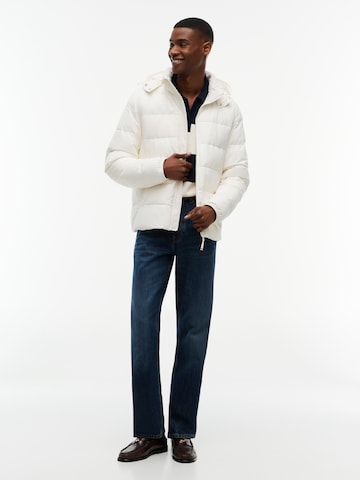 TOMMY HILFIGER Prehodna jakna | bela barva