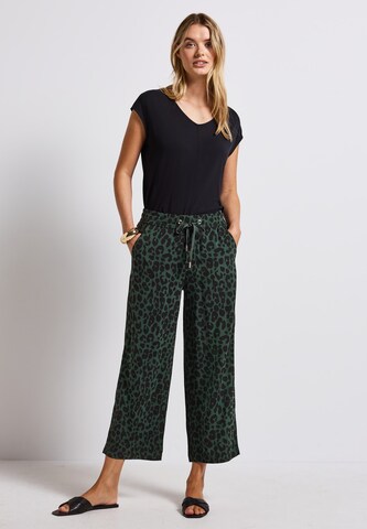 STREET ONE Loose fit Pants in Green