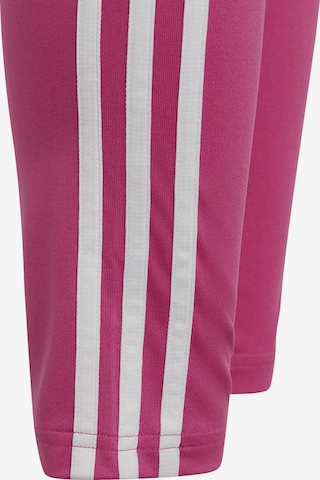 ADIDAS SPORTSWEAR Skinny Spodnie sportowe 'Essentials' w kolorze różowy