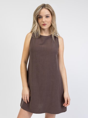 BROKE + SCHÖN Summer Dress in Brown: front