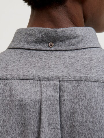 Jack & Jones Premium Regular fit Button Up Shirt 'JPRBLUBarkley' in Grey