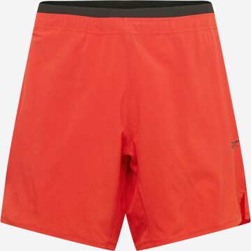 Reebok Regular Sportbroek in Rood: voorkant