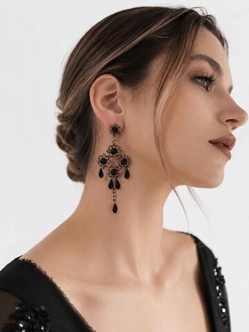 RteRme Náušnice 'Elvina Baroque Floral Crystal Earring' – černá
