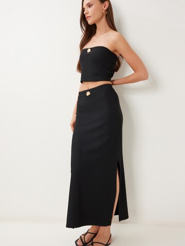 Costume Happiness İstanbul en noir