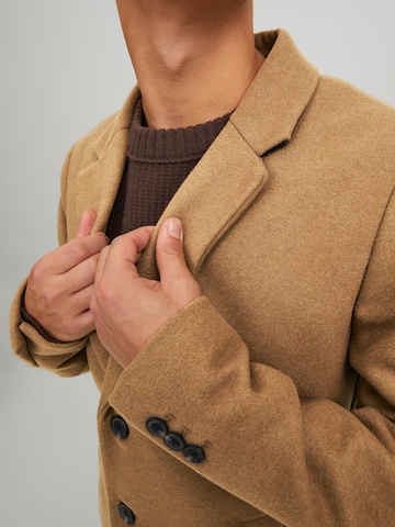 JACK & JONES Płaszcz przejściowy w kolorze brązowy