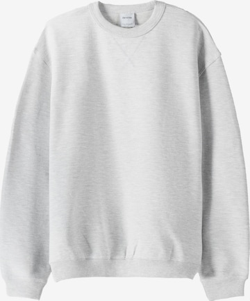 Bershka Sweatshirt in Grijs: voorkant